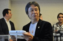 Aamiaisella Miyamoton kanssa