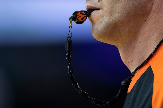 FIBA:n pääsihteeri samaa mieltä fanien kanssa: VAR hidastaa pelejä liikaa