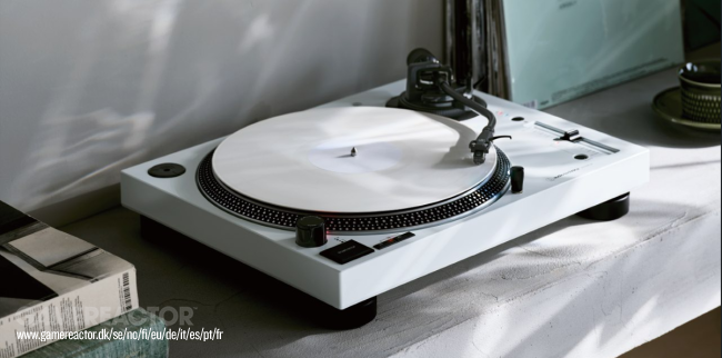 Audio-Technica esittelee valkoisen mallin AT-LP120XBT-USB-levysoittimesta