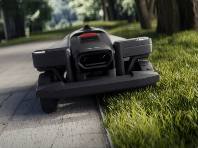 Roborock on nyt siirtymässä olohuoneesta nurmikolle