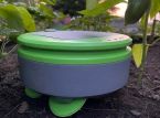 Tämä robotti kitkee puutarhasi puolestasi