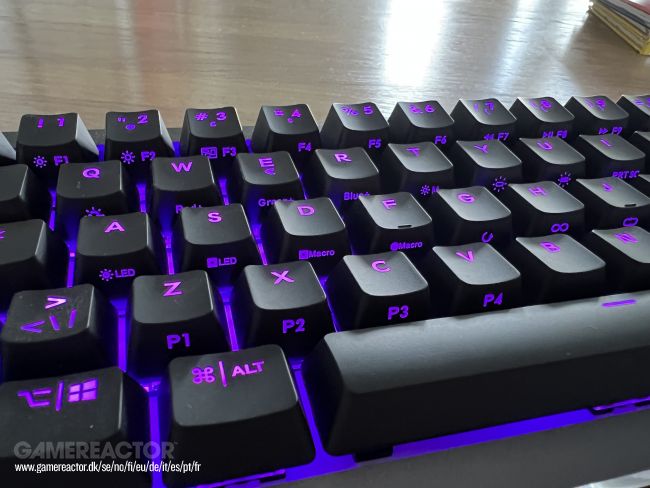 Cooler Master CK721 (Cherry Red)